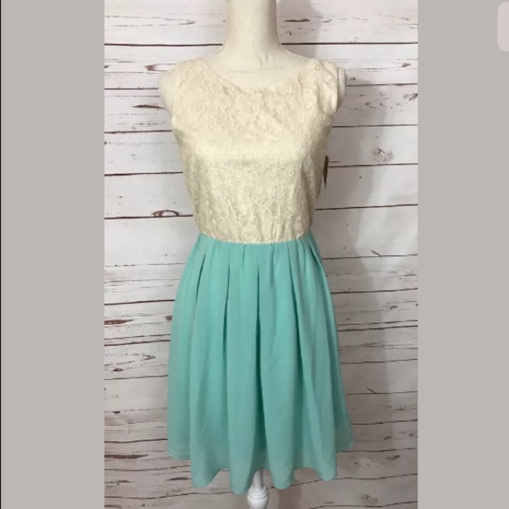 Tilly Anne Mint Lace Sleeveless Dress